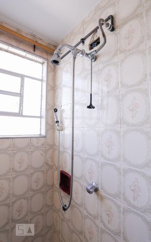 Casa à venda com 350m², 6 quartos e 5 vagas Casa à venda com 350m², 6 quartos e 5 vagasBanheiro Suíte