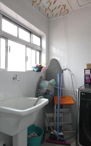 Apartamento à venda com 65m², 3 quartos e 1 vagaÁrea de Serviço