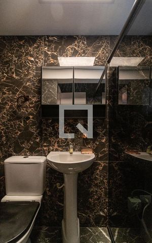 Apartamento para alugar com 46m², 1 quarto e sem vaga Apartamento para alugar com 46m², 1 quarto e sem vagaBanheiro da Suíte