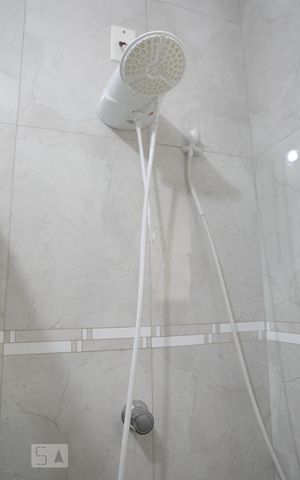 Casa à venda com 150m², 3 quartos e 3 vagasBanheiro do Quarto 1 - chuveiro