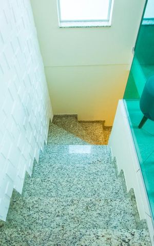 Casa para alugar com 172m², 3 quartos e 2 vagas Casa para alugar com 172m², 3 quartos e 2 vagasSala - Escadas