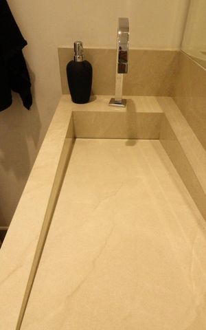 Casa à venda com 135m², 3 quartos e 2 vagasLavabo