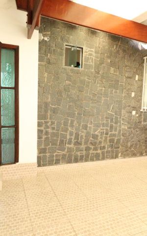 Casa à venda com 135m², 3 quartos e 2 vagasFachada