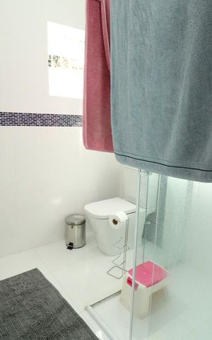 Casa à venda com 135m², 3 quartos e 2 vagasBanheiro 2