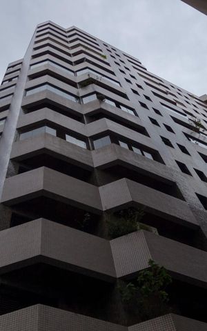 Apartamento à venda com 240m², 4 quartos e 3 vagas Apartamento à venda com 240m², 4 quartos e 3 vagasFachada