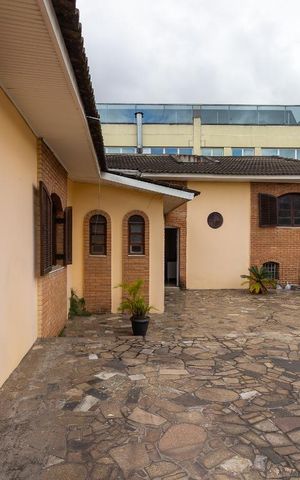 Casa para alugar com 210m², 2 quartos e 2 vagas Casa para alugar com 210m², 2 quartos e 2 vagasQuintal