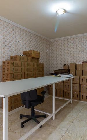 Casa para alugar com 210m², 2 quartos e 2 vagas Casa para alugar com 210m², 2 quartos e 2 vagasCopa