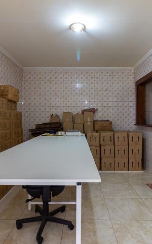 Casa para alugar com 210m², 2 quartos e 2 vagas Casa para alugar com 210m², 2 quartos e 2 vagasCopa