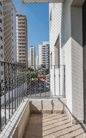 Apartamento à venda com 75m², 2 quartos e 1 vaga Apartamento à venda com 75m², 2 quartos e 1 vagaVaranda