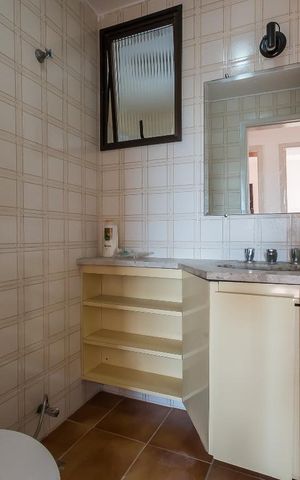 Apartamento à venda com 75m², 2 quartos e 1 vaga Apartamento à venda com 75m², 2 quartos e 1 vagaBanheiro