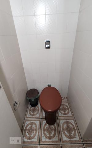 Casa à venda com 250m², 4 quartos e 7 vagas Casa à venda com 250m², 4 quartos e 7 vagasLavabo