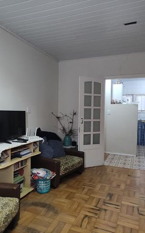 Casa à venda com 250m², 4 quartos e 7 vagas Casa à venda com 250m², 4 quartos e 7 vagasSala