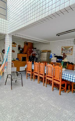 Casa à venda com 190m², 4 quartos e 2 vagasChurrasqueira