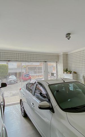 Casa à venda com 190m², 4 quartos e 2 vagasGaragem