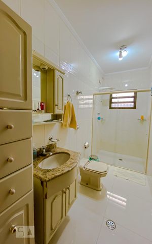 Casa à venda com 190m², 4 quartos e 2 vagasLavabo