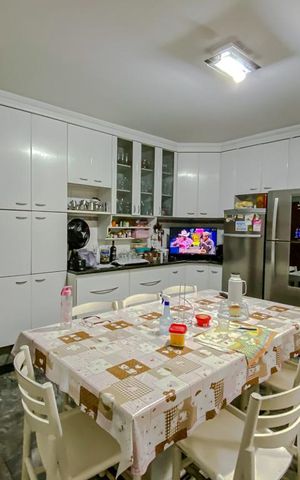 Casa à venda com 190m², 4 quartos e 2 vagasCozinha