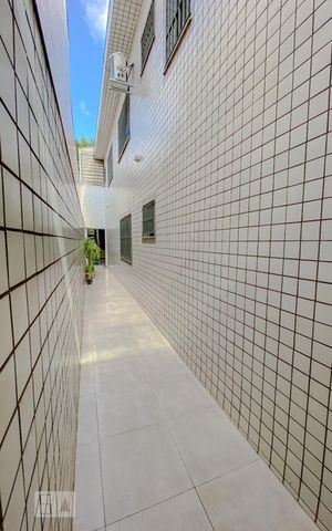Casa à venda com 190m², 4 quartos e 2 vagasCorredor