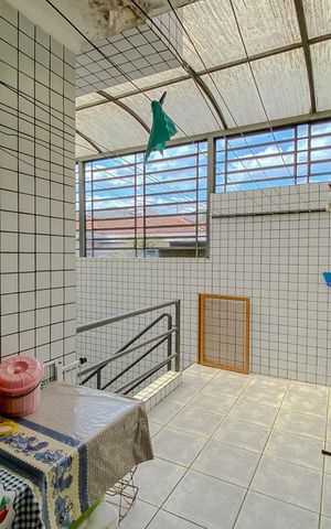 Casa à venda com 190m², 4 quartos e 2 vagasLavanderia