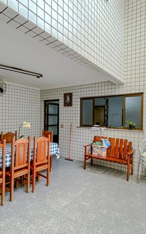 Casa à venda com 190m², 4 quartos e 2 vagasChurrasqueira