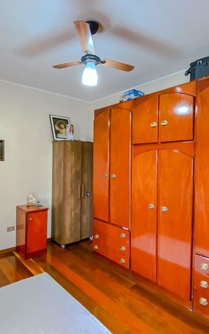 Casa à venda com 190m², 4 quartos e 2 vagasQuarto