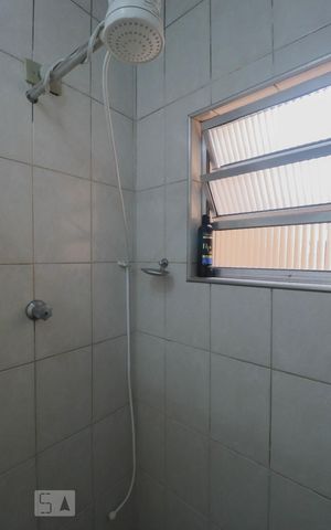 Casa à venda com 225m², 3 quartos e 2 vagas Casa à venda com 225m², 3 quartos e 2 vagasBanheiro da Suíte