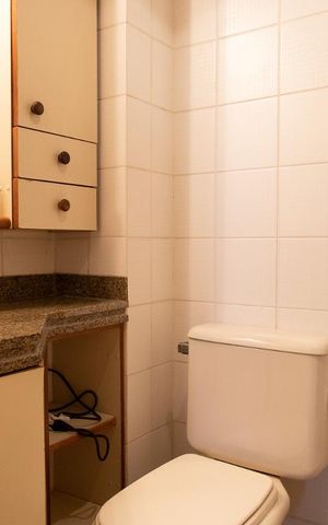 Apartamento à venda com 78m², 2 quartos e 2 vagasBanheiro social