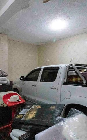 Casa à venda com 250m², 3 quartos e 3 vagas Casa à venda com 250m², 3 quartos e 3 vagasGaragem