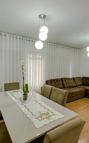 Casa à venda com 120m², 2 quartos e 4 vagasSala