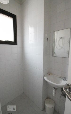 Apartamento à venda com 128m², 3 quartos e 5 vagasBanheiro de Serviço