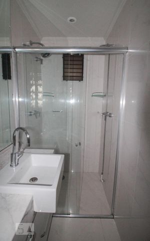 Apartamento à venda com 128m², 3 quartos e 5 vagasBanheiro da Suíte