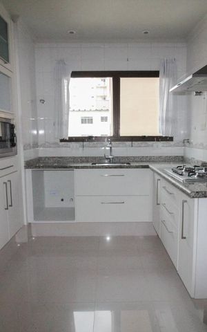 Apartamento à venda com 128m², 3 quartos e 5 vagasCozinha