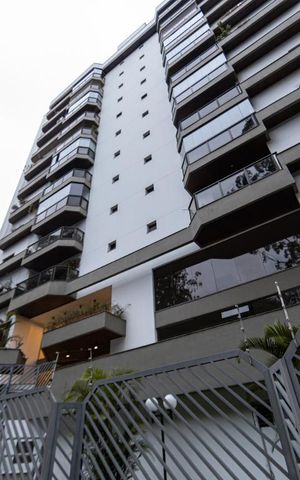 Apartamento para alugar com 140m², 3 quartos e 2 vagas Apartamento para alugar com 140m², 3 quartos e 2 vagasFachada