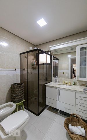 Apartamento para alugar com 140m², 3 quartos e 2 vagas Apartamento para alugar com 140m², 3 quartos e 2 vagasBanheiro Social