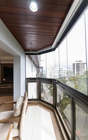 Apartamento para alugar com 140m², 3 quartos e 2 vagas Apartamento para alugar com 140m², 3 quartos e 2 vagasSala