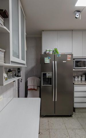 Apartamento para alugar com 140m², 3 quartos e 2 vagas Apartamento para alugar com 140m², 3 quartos e 2 vagasCozinha