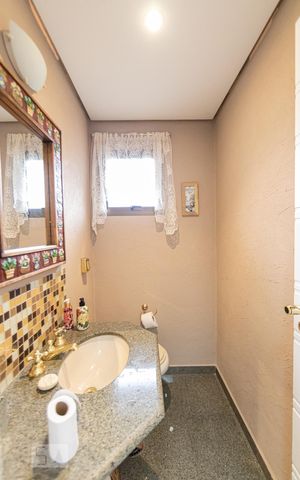 Apartamento para alugar com 140m², 3 quartos e 2 vagas Apartamento para alugar com 140m², 3 quartos e 2 vagasLavabo
