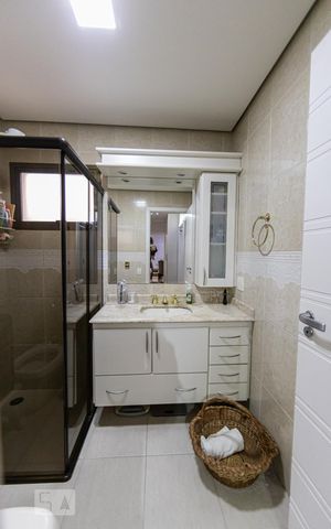 Apartamento para alugar com 140m², 3 quartos e 2 vagas Apartamento para alugar com 140m², 3 quartos e 2 vagasBanheiro Social