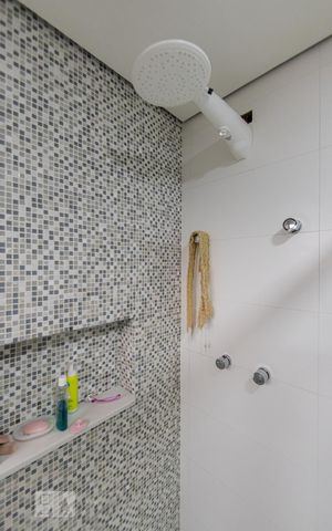 Apartamento para alugar com 140m², 3 quartos e 2 vagas Apartamento para alugar com 140m², 3 quartos e 2 vagasBanheiro da Suite