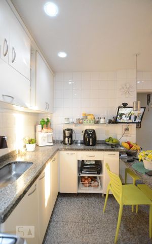 Apartamento à venda com 90m², 3 quartos e 1 vagaCozinha