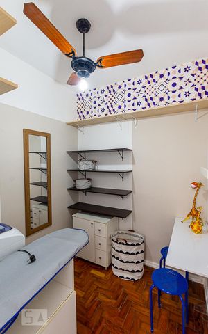 Apartamento para alugar com 82m², 2 quartos e sem vagaQuarto de Serviço
