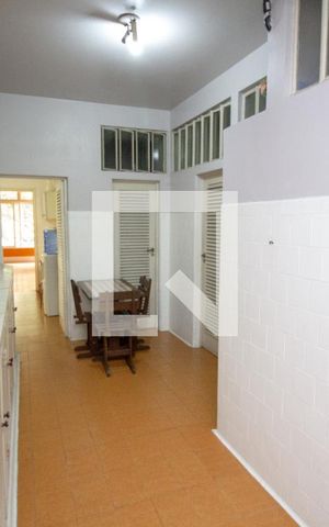 Apartamento para alugar com 250m², 3 quartos e 1 vaga Apartamento para alugar com 250m², 3 quartos e 1 vagaÁrea de Serviço