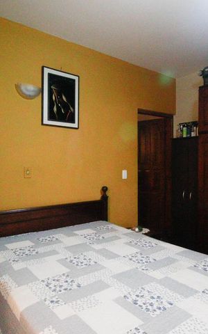 Casa à venda com 220m², 3 quartos e 2 vagasQuarto 2