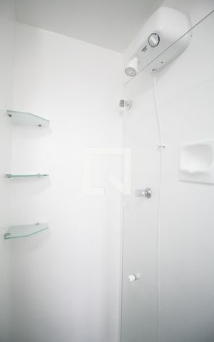 Apartamento à venda com 70m², 2 quartos e 1 vaga Apartamento à venda com 70m², 2 quartos e 1 vagaBanheiro