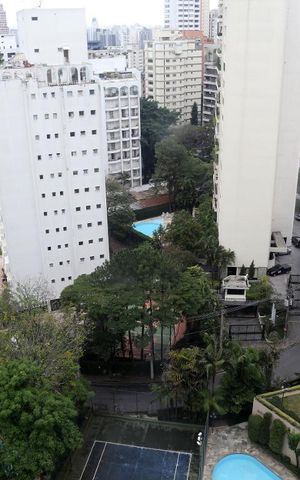 Apartamento à venda com 302m², 3 quartos e 4 vagasVista