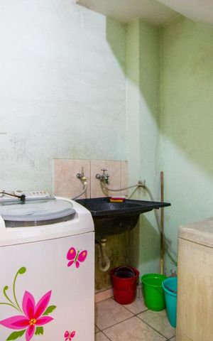 Casa à venda com 100m², 3 quartos e 2 vagas Casa à venda com 100m², 3 quartos e 2 vagasÁrea de Serviço
