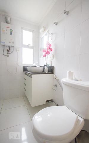 Apartamento à venda com 74m², 2 quartos e 1 vagaBanheiro 