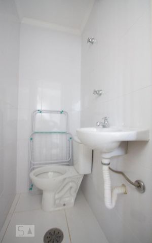 Apartamento à venda com 74m², 2 quartos e 1 vagaBanheiro de Serviço