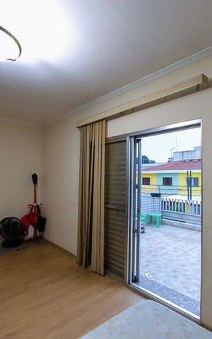 Casa à venda com 220m², 3 quartos e 2 vagas Casa à venda com 220m², 3 quartos e 2 vagasSuite 3