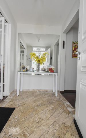 Casa à venda com 190m², 4 quartos e 2 vagasHall de Entrada