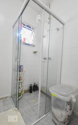 Casa à venda com 190m², 4 quartos e 2 vagasBanheiro 02